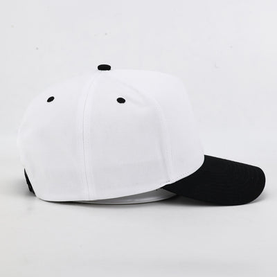 THE CLASSIC - 215 - White / Black